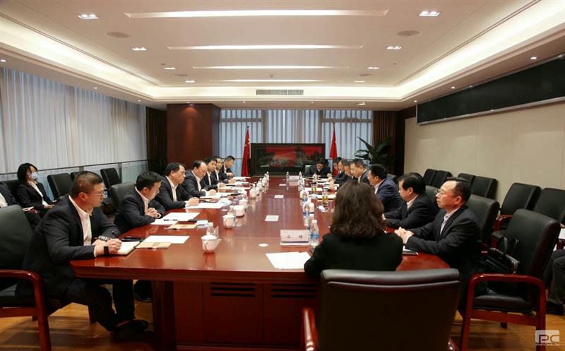 四川Z6尊龙凯时与中国二十二冶集团举行工作座谈