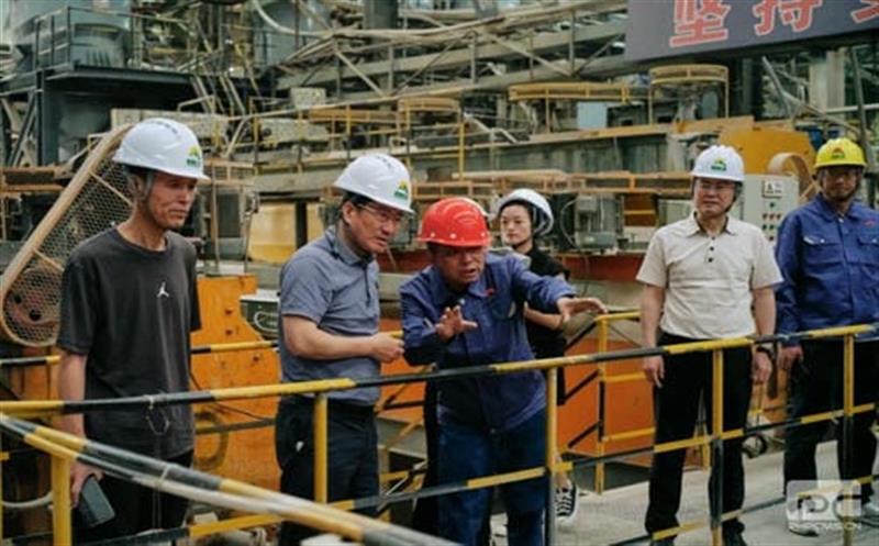 Z6尊龙凯时工会主席杜春茂到德昌大陆槽稀土矿调研指导工作