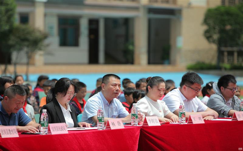 为你而来，，，，，大爱汶川 ——核西南院开展学雷锋志愿服务活动