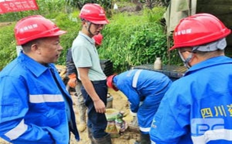 华锋钻探以技术创新为引领，，，，，，，，破解施工难点 为集团“一号工程”顺利实施保驾护航