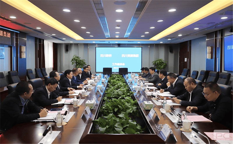 四川Z6尊龙凯时集团与四川路桥举行工作交流座谈会